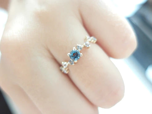 Anillo Amelia