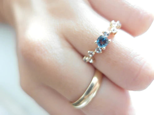 Anillo Amelia